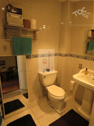 Santiago, Región Metropolitana, 5 Habitaciones Habitaciones, ,2 BathroomsBathrooms,Casa,Vendida,1328